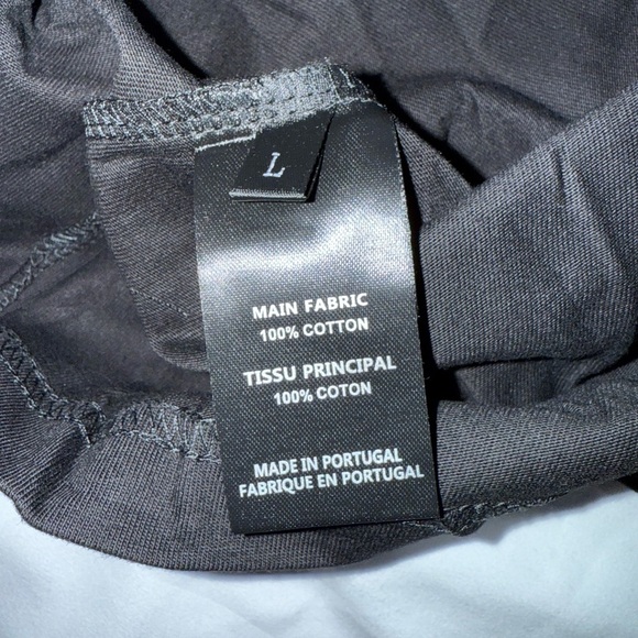 Vetements Tee - Picture 4 of 5